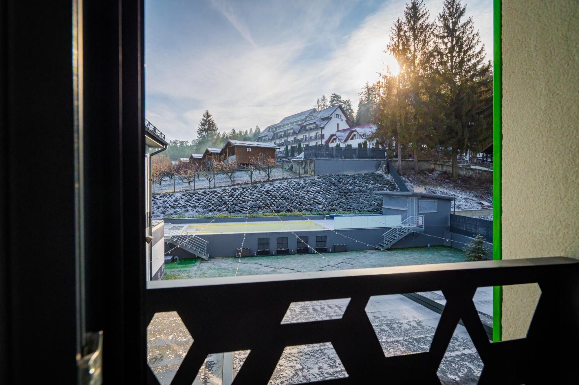 Q Villa Săcele Exteriér fotografie
